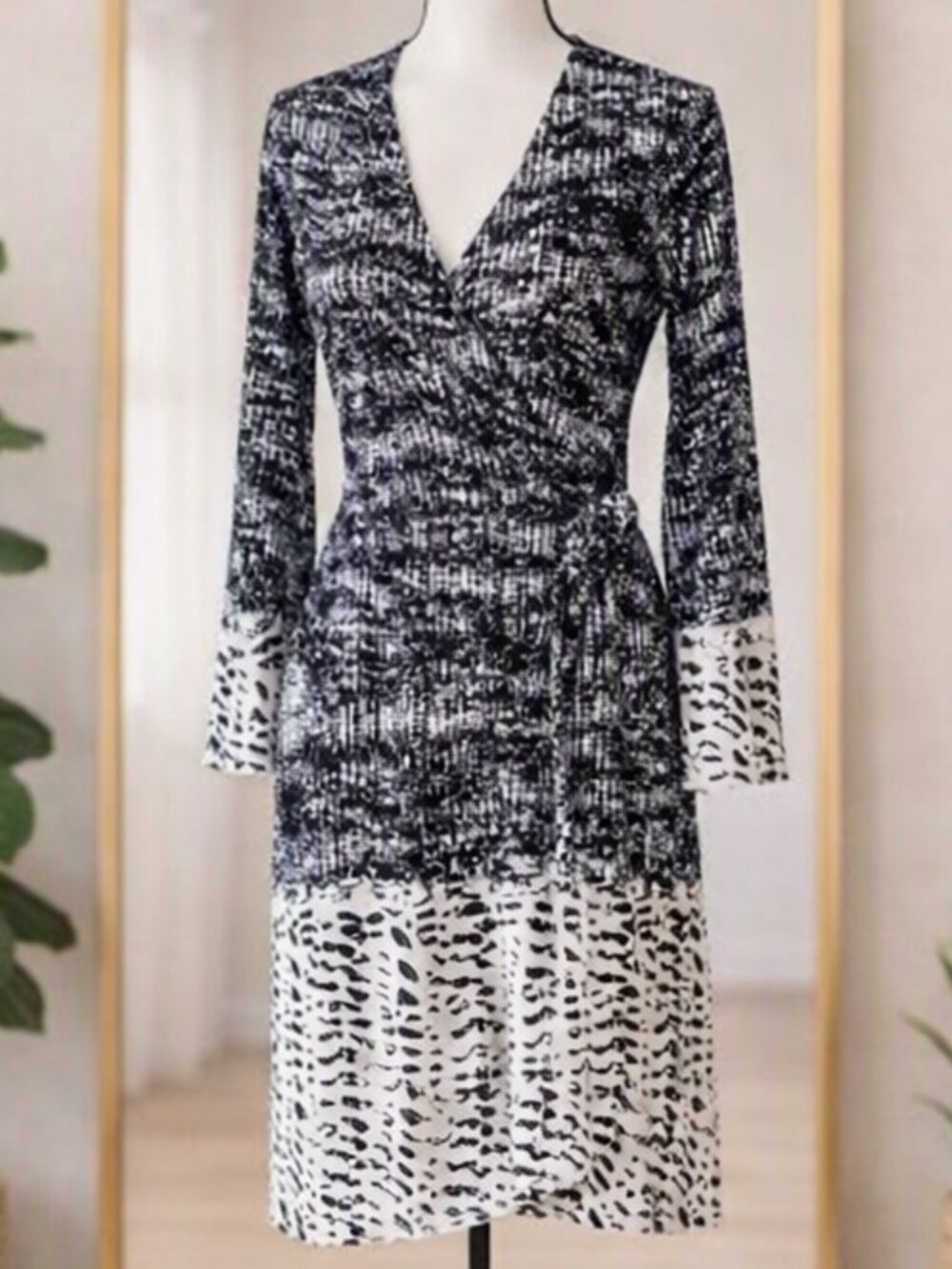 BCBGMAXAZRIA Women's Adele Printed Wrap Dress Black White Size Small